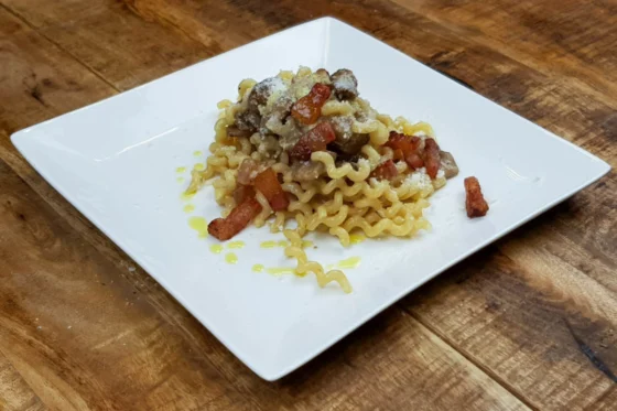 Fusilli Bucati con Guanciale y Boletus